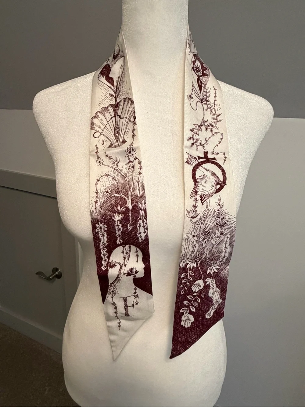 Christian Dior silk Mitzah bandeau Burgundy and Cream Feminisme